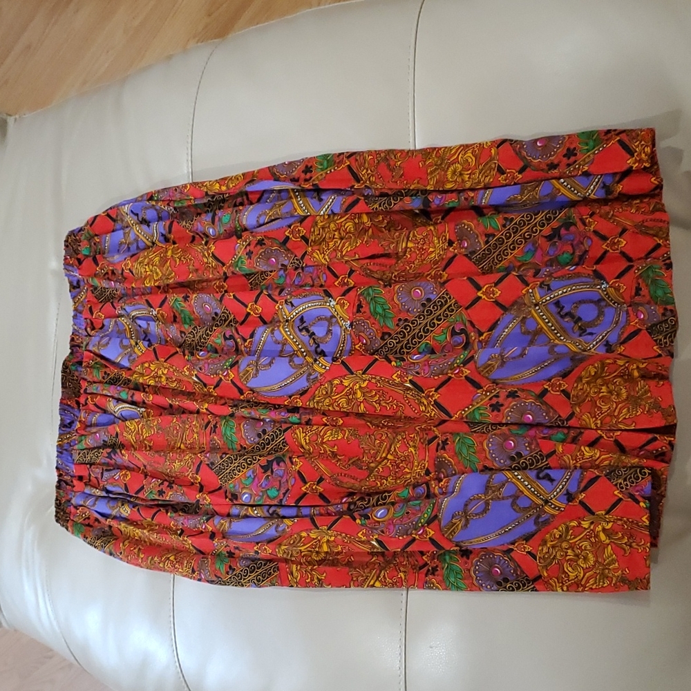 Woman elastic waist skirt
